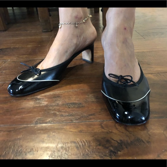 CHANEL leather mule heels - Picture 2 of 8